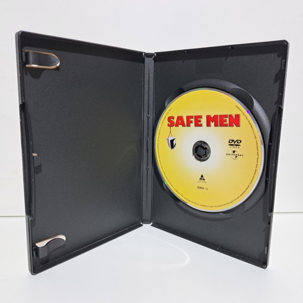 Safe Men (1998)