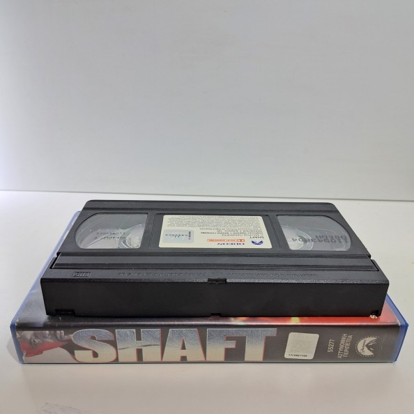 SHAFT, Ο ΜΑΥΡΟΣ ΠΑΝΘΗΡΑΣ (2000)