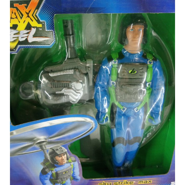 2001 MAX STEEL SKY STRIKE MAX