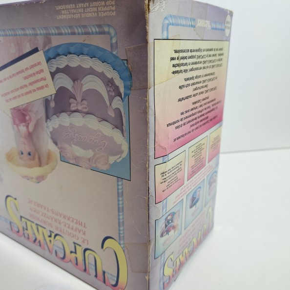 SWEAT TREAT KENNER CUPCAKES 1991 TEA PARTY CAKE