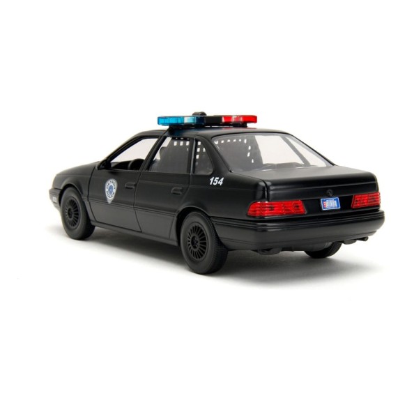 Robocop Hollywood Rides Diecast Model 1/24 1986 Ford Taurus with Robocop Figure