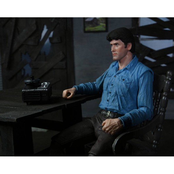 The Evil Dead Action Figure Ultimate Ash 18 cm